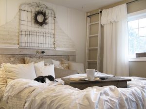 Original_Donna-trash-to-treasure-headboard_s4x3_lg