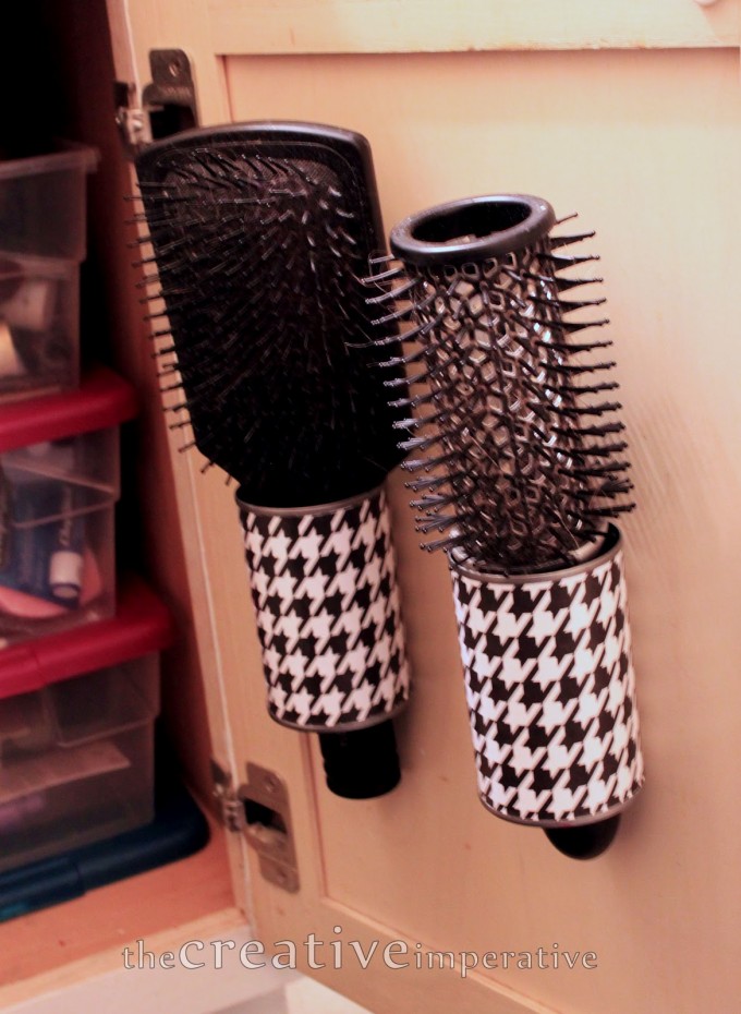 MOM Tip Hanging Hairbrush Storage 24/7 Moms