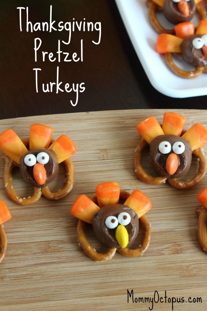 Thanksgiving-Pretzel-Turkeys