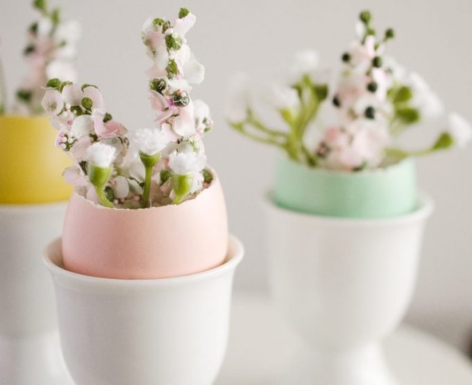 12 Simple and Elegant Easter Table Ideas - 24/7 Moms