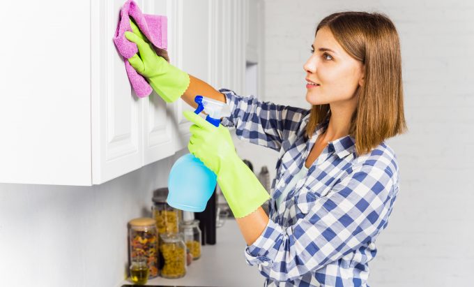 8 Quick Cleaning Shortcuts to Get the Job Done - 24/7 Moms