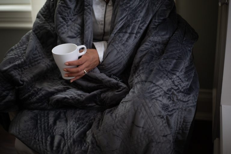 WIN Hush Blanket 25 Days of Christmas 24/7 Moms