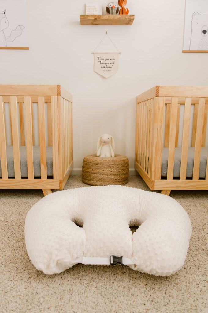 WIN Twin Z Pillow 25 Days of Christmas 24/7 Moms