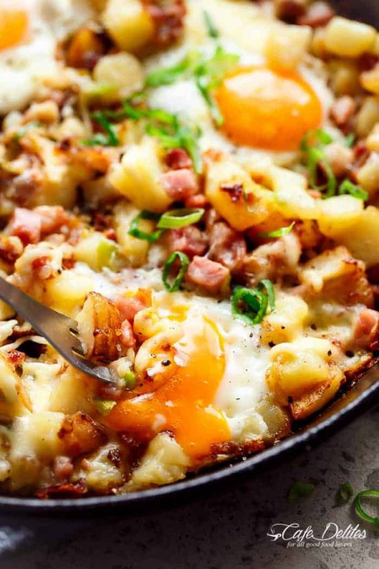 Cheesy Bacon and Egg Hash Cheesy Bacon and Egg Hash